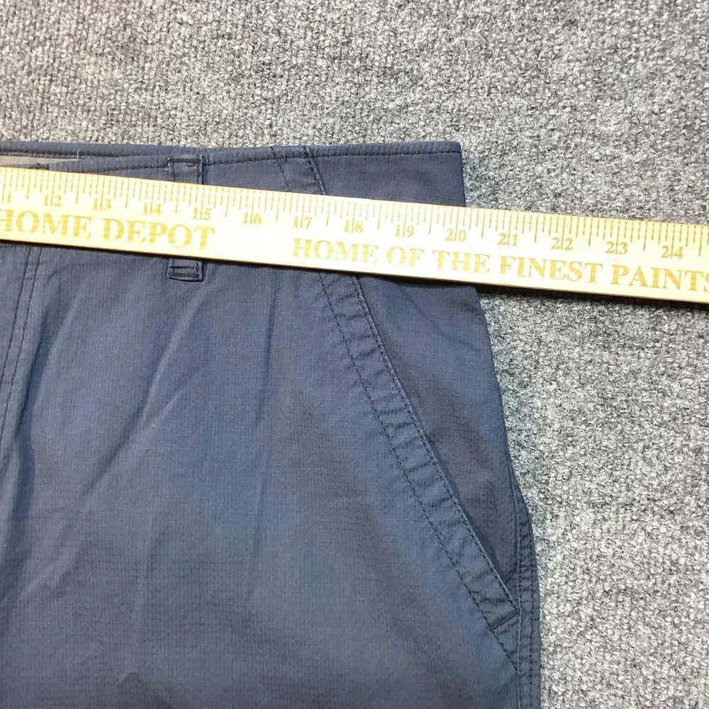 Wearfirst Men's Blue Solid Cargo Shorts Size 40 Stretch Zip Pockets Free Band